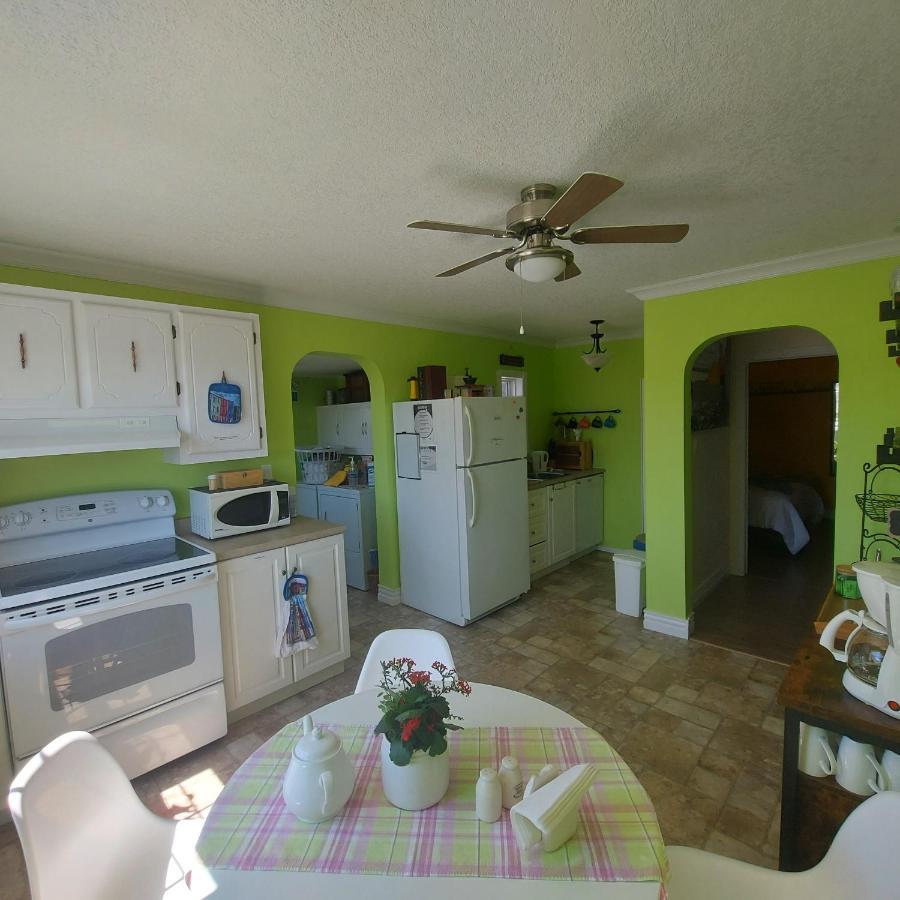 שאנל-פורט או באסק Starboard Side Guest House מראה חיצוני תמונה